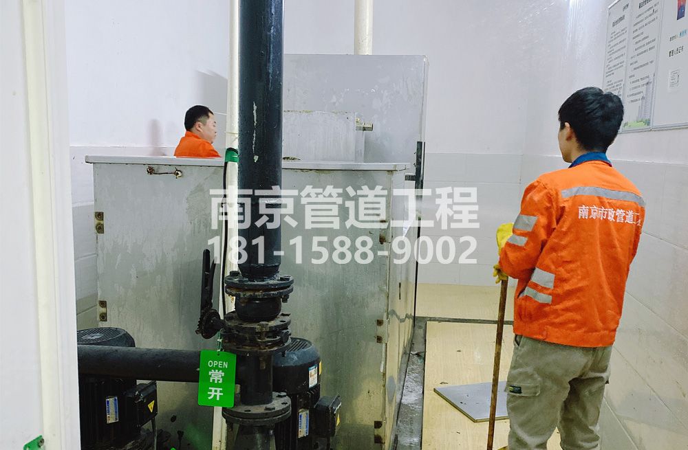 302漆桥隔油设备清洗